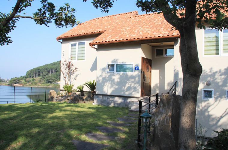 Jeju Lake Pension Eksteriør bilde